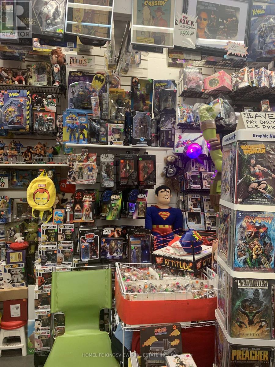 8 Westmore Drive, Toronto (West Humber-Clairville), Ontario  M9V 5E2 - Photo 12 - W12705896