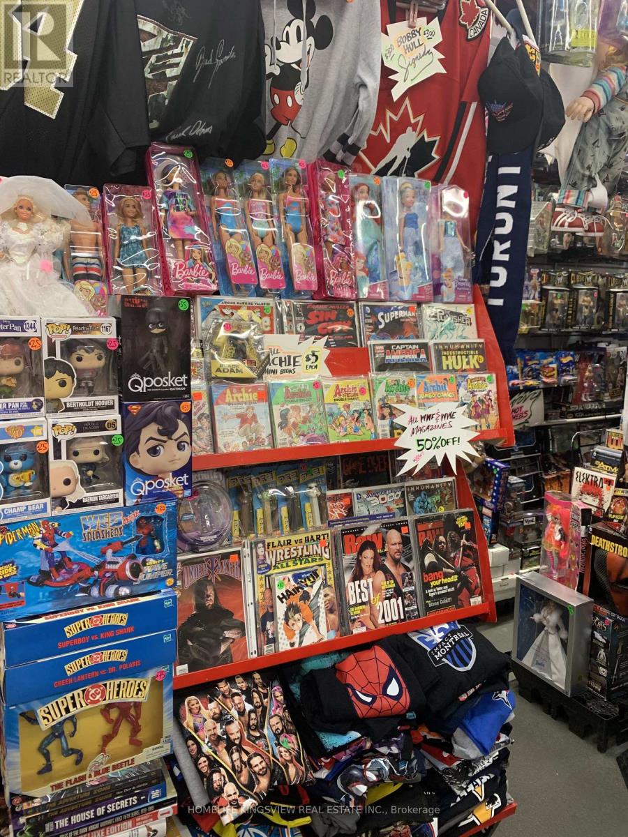 8 Westmore Drive, Toronto (West Humber-Clairville), Ontario  M9V 5E2 - Photo 4 - W12705896