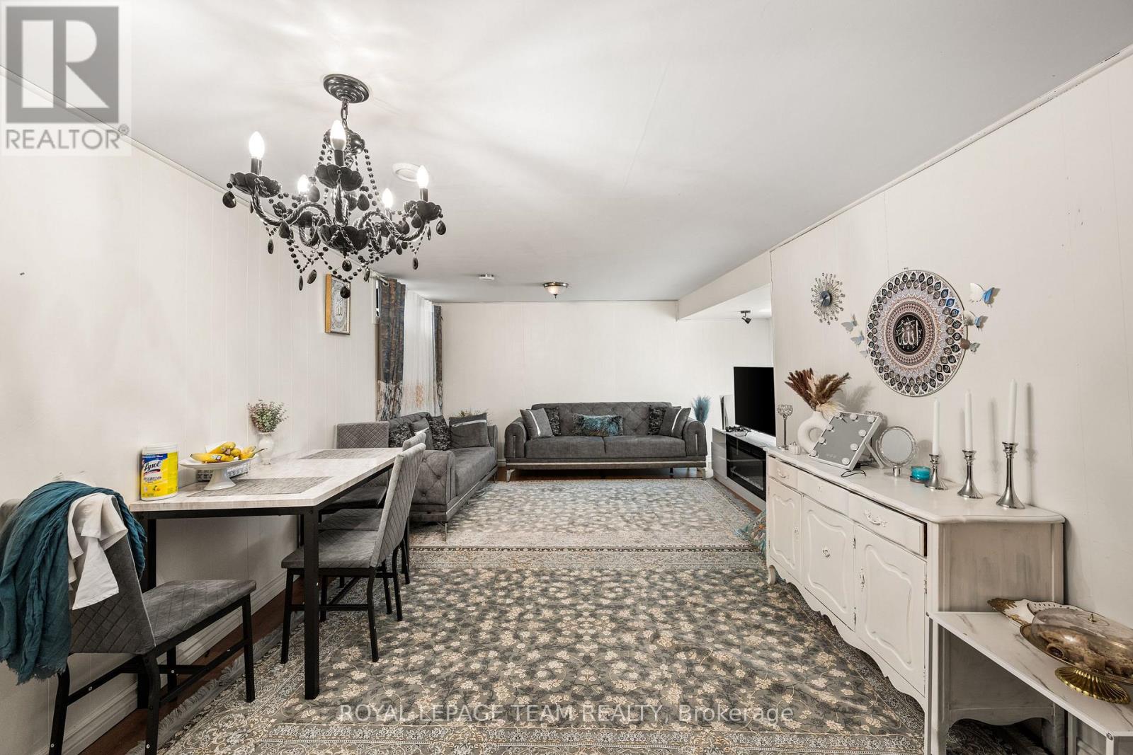 1938 Bromley Road, Ottawa, Ontario  K2A 1C2 - Photo 20 - X12704682