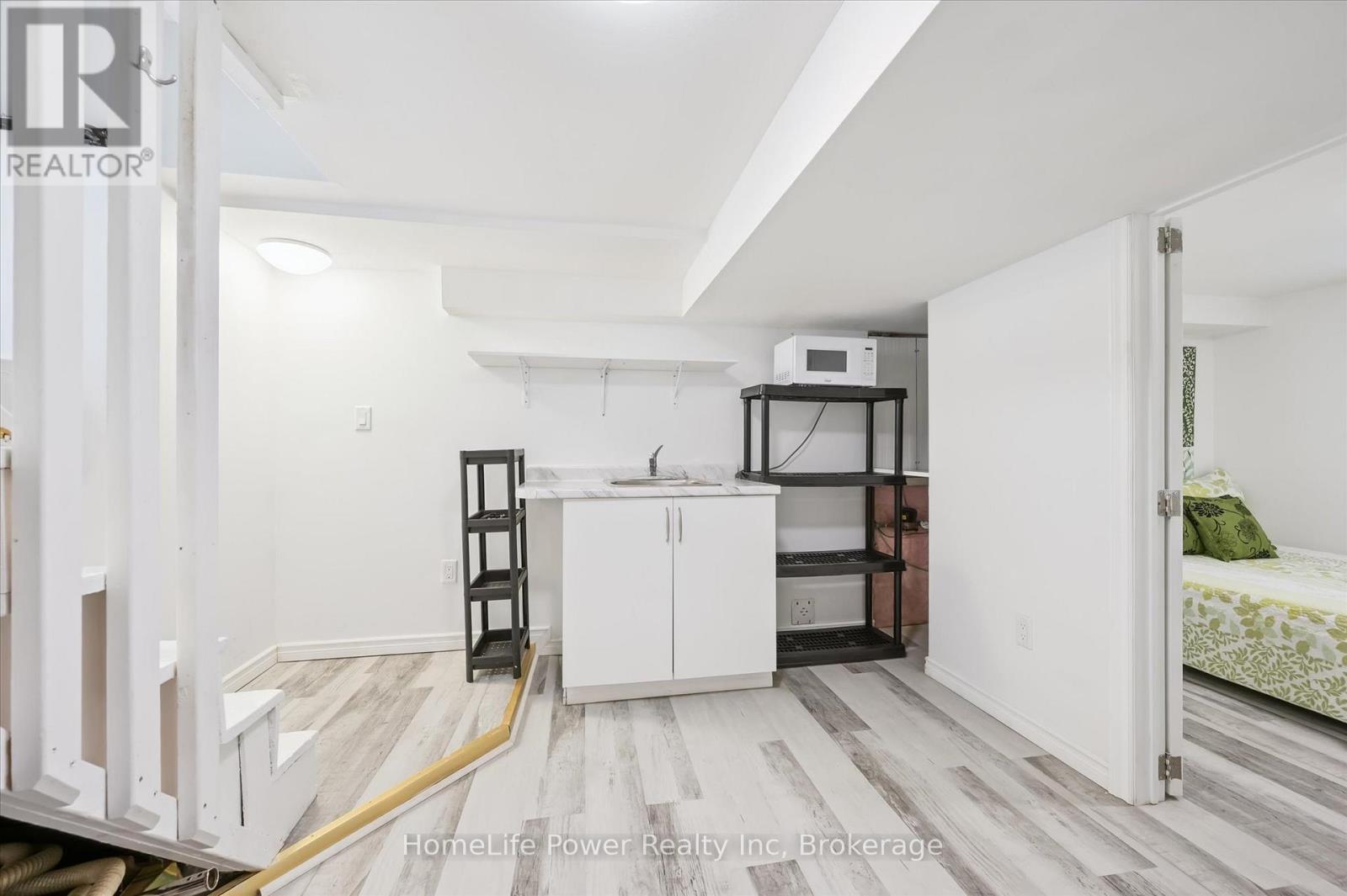 36 Linden Avenue, Kitchener, Ontario  N2G 2A5 - Photo 27 - X12705928