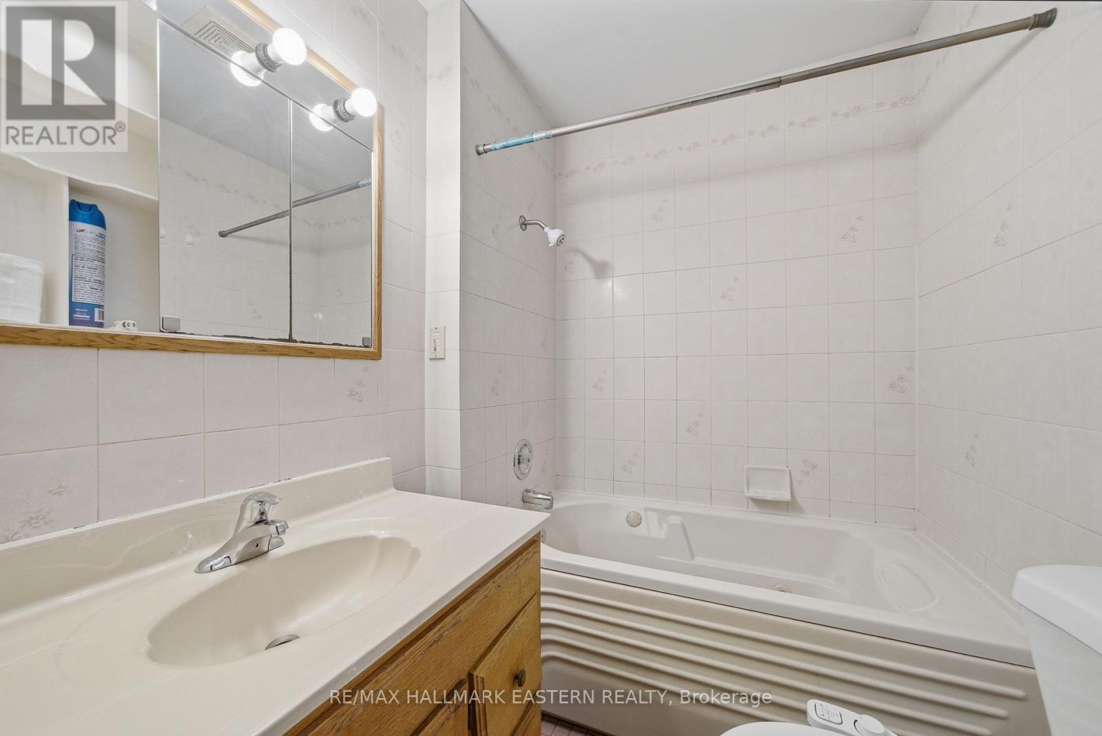 597 Bethune Street, Peterborough, Ontario  K9H 3Z7 - Photo 10 - X12705914