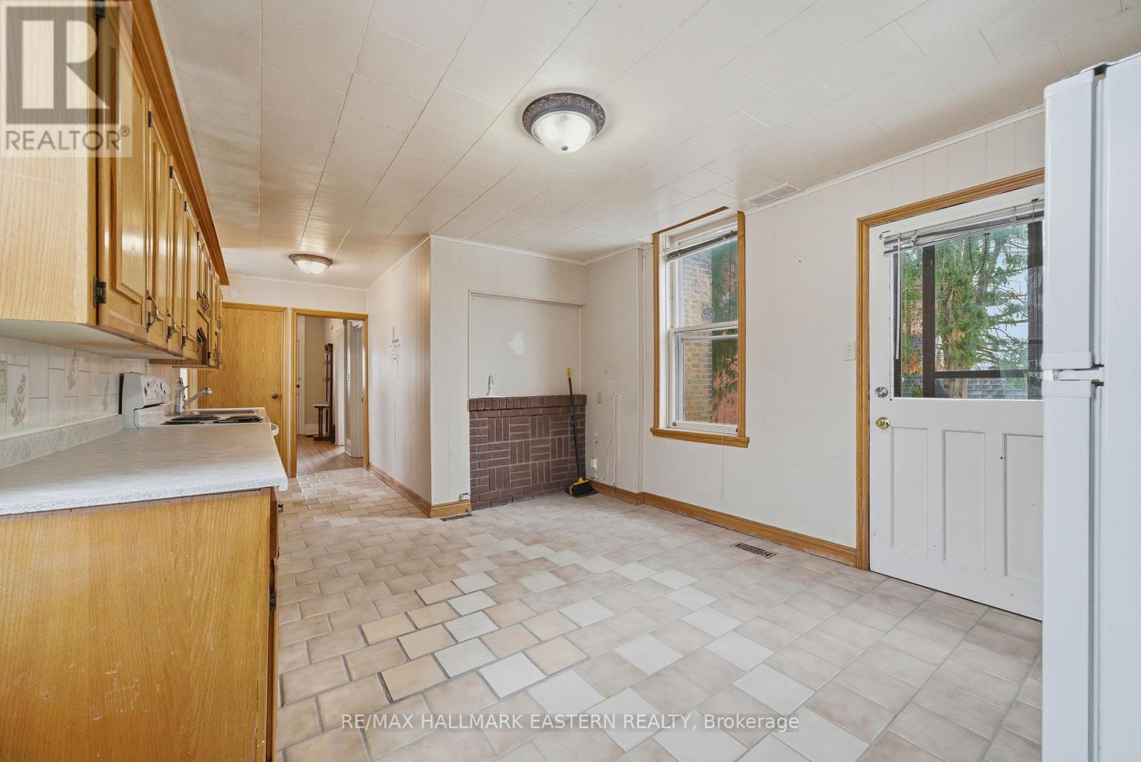 597 Bethune Street, Peterborough, Ontario  K9H 3Z7 - Photo 12 - X12705914