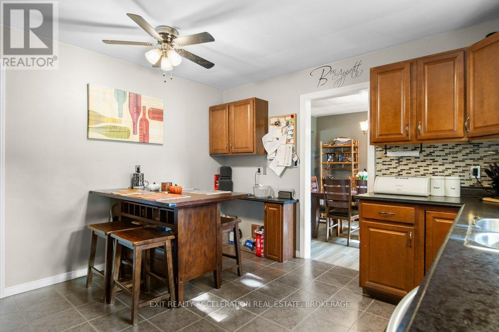 64 River Road, Greater Napanee, Ontario  K7R 3H4 - Photo 11 - X12705916