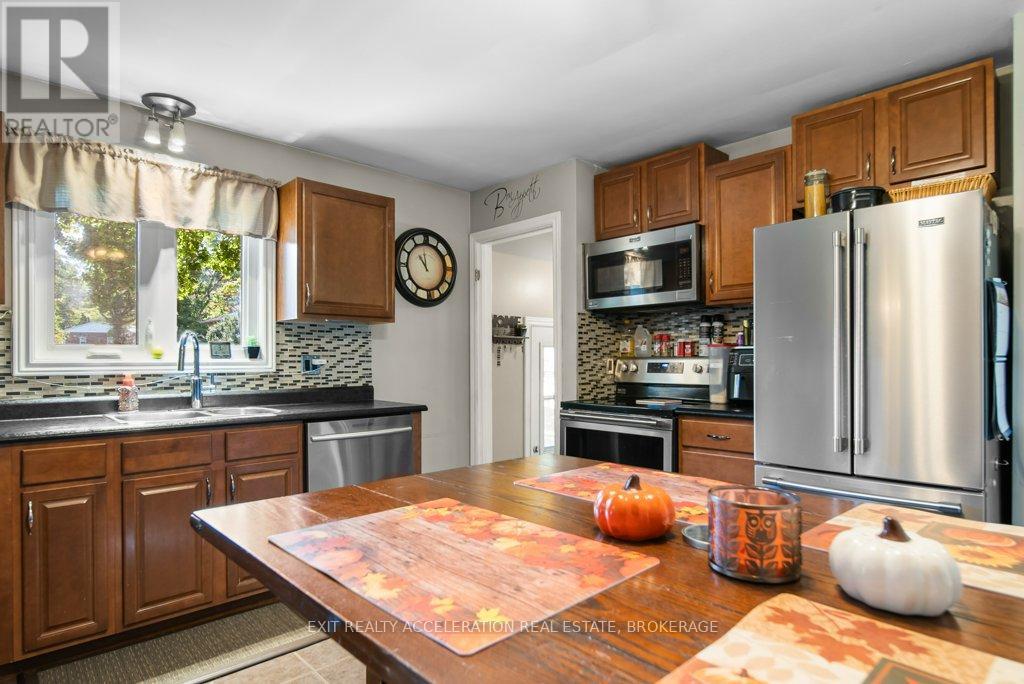 64 River Road, Greater Napanee, Ontario  K7R 3H4 - Photo 12 - X12705916