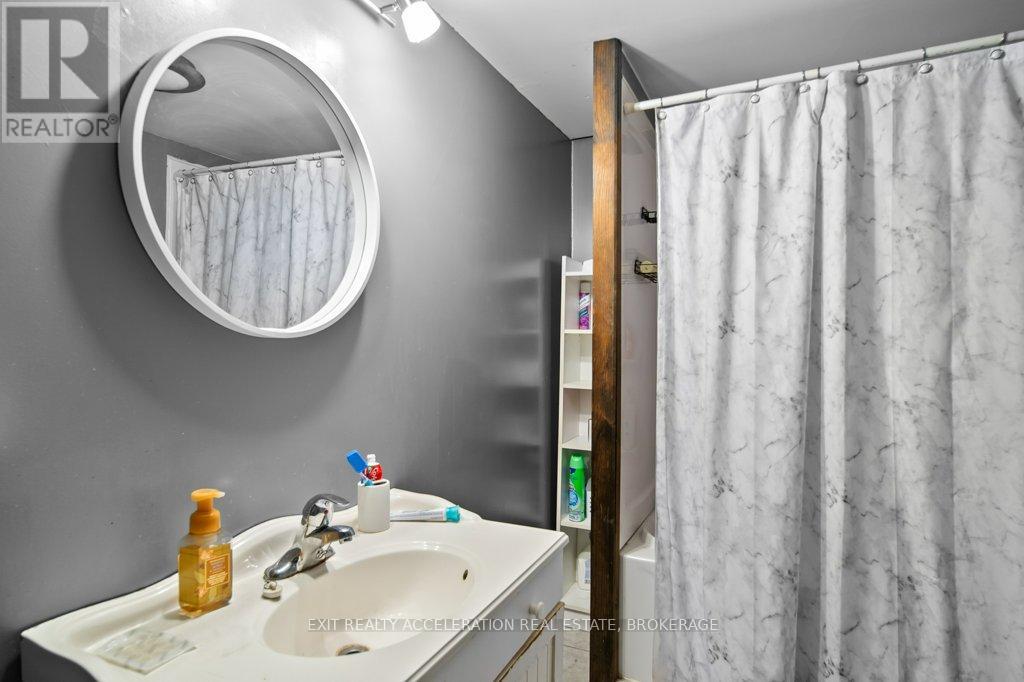 64 River Road, Greater Napanee, Ontario  K7R 3H4 - Photo 33 - X12705916