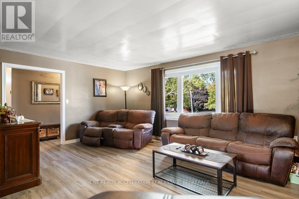 64 River Road, Greater Napanee, Ontario  K7R 3H4 - Photo 5 - X12705916