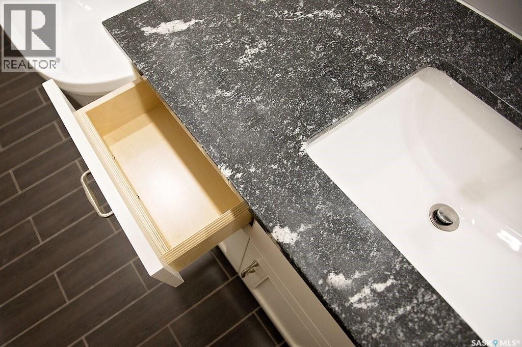 8 2201 14th Avenue, Regina, Saskatchewan  S4P 0X9 - Photo 34 - SK026940