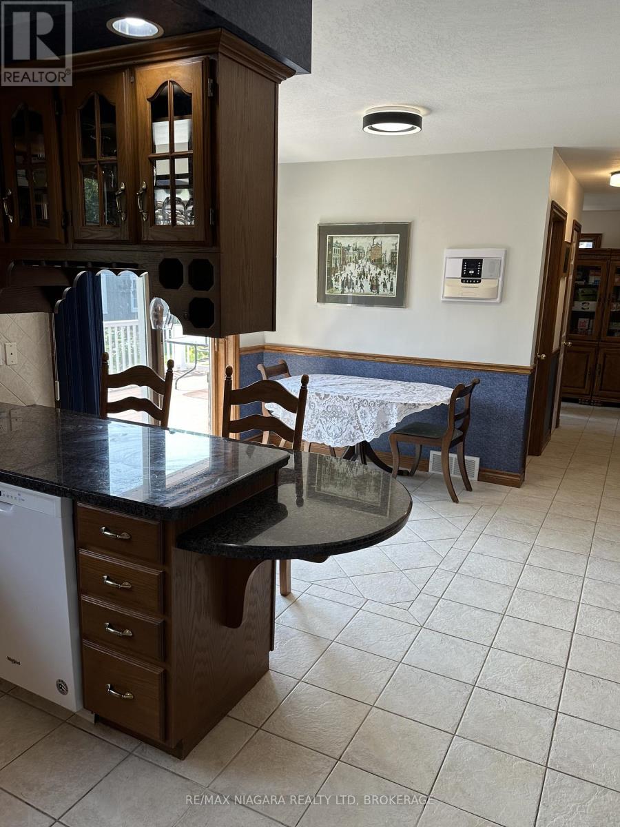 430 Gorham Road, Fort Erie (Ridgeway), Ontario  L0S 1N0 - Photo 14 - X12705910