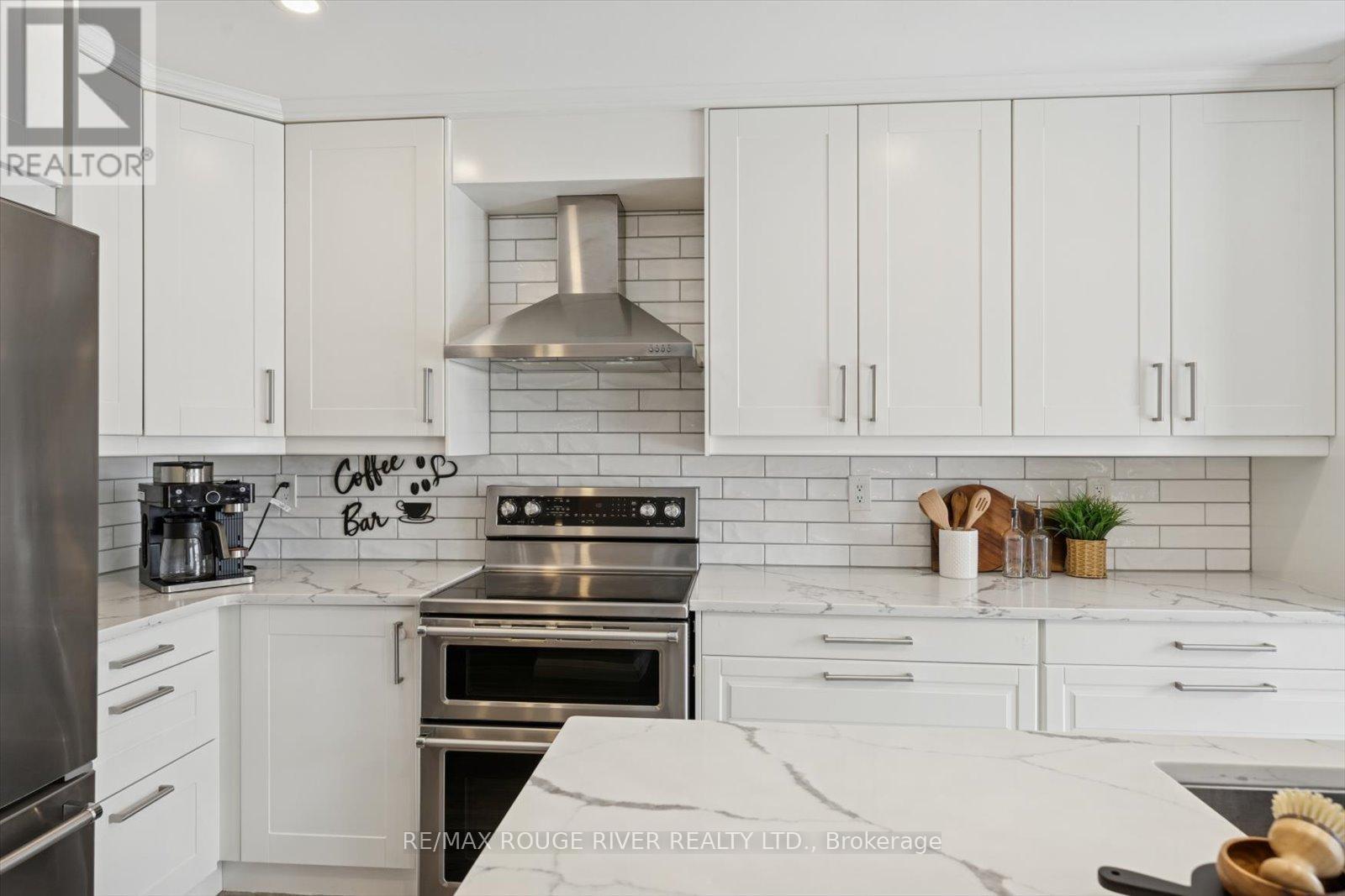 13 Prestonway Drive, Clarington, Ontario  L1C 4S8 - Photo 16 - E12702236