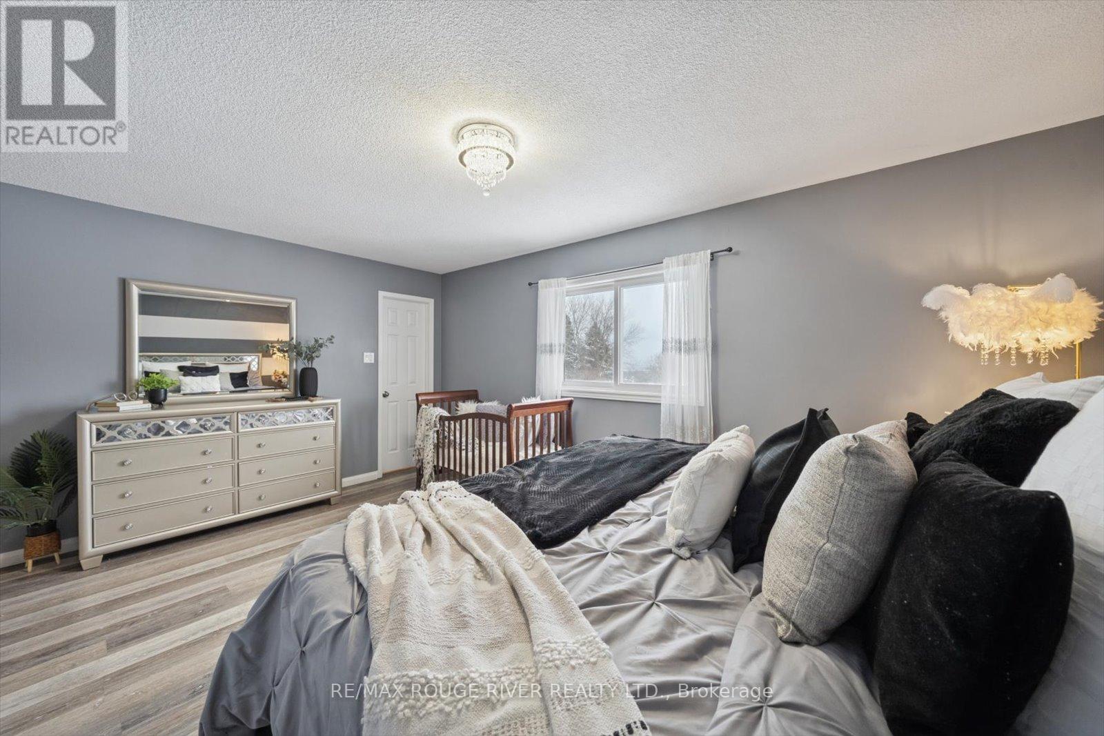 13 Prestonway Drive, Clarington, Ontario  L1C 4S8 - Photo 21 - E12702236