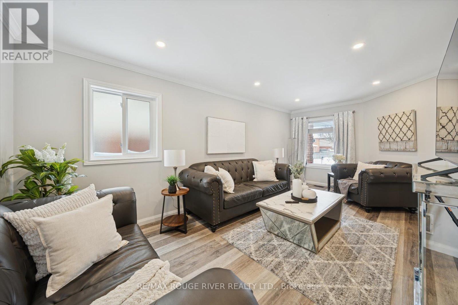 13 Prestonway Drive, Clarington, Ontario  L1C 4S8 - Photo 8 - E12702236