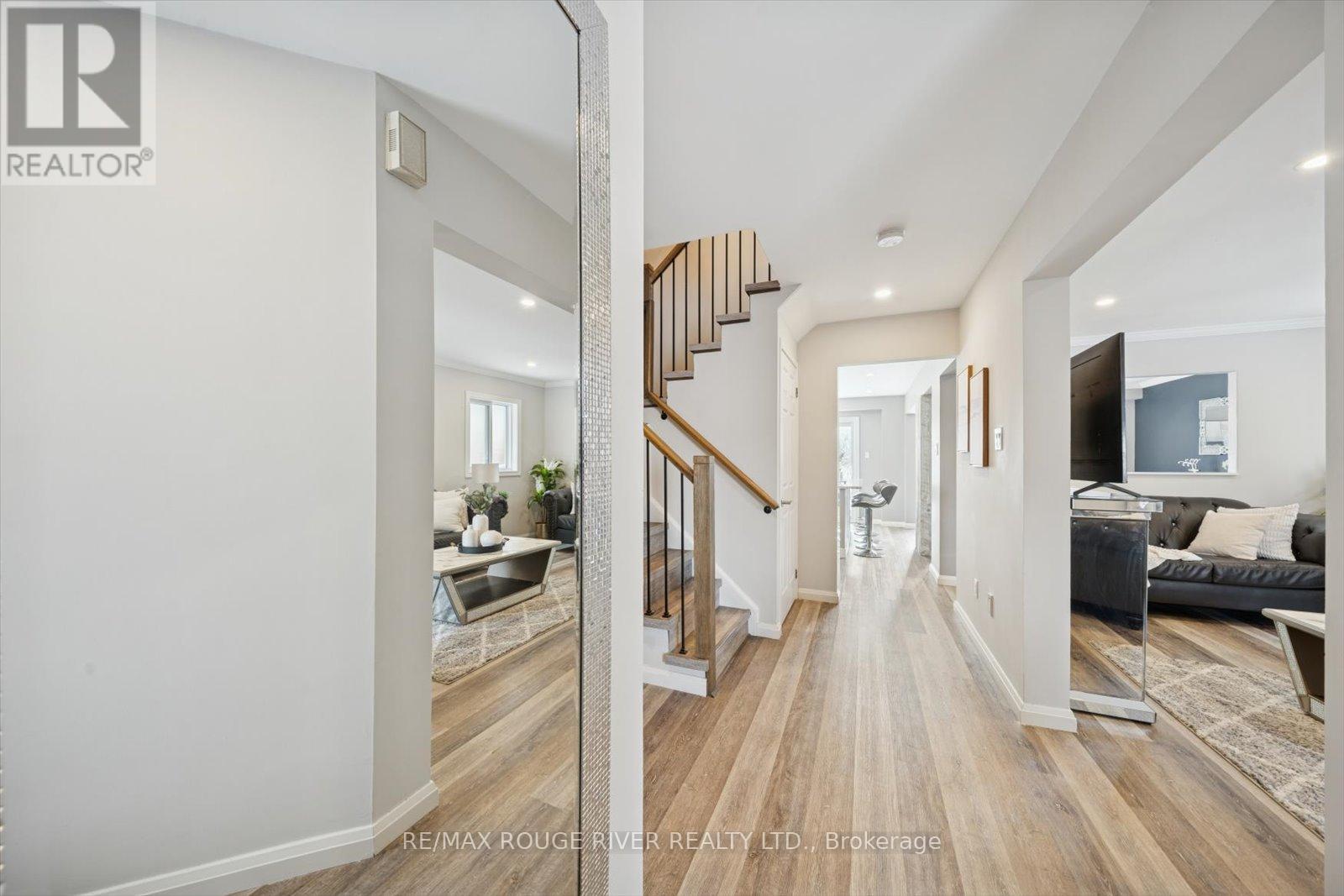 13 Prestonway Drive, Clarington, Ontario  L1C 4S8 - Photo 4 - E12702236