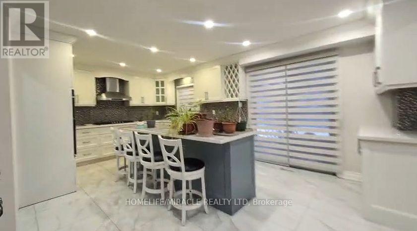 44 Andy Crescent, Vaughan, Ontario  L4H 1C5 - Photo 3 - N12704672