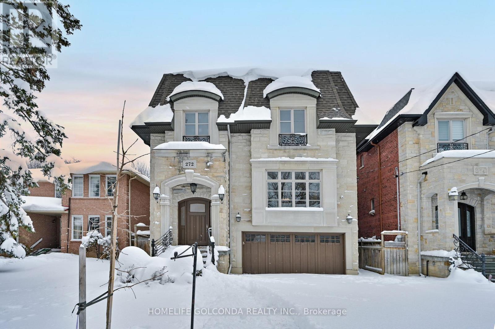 272 BYNG AVENUE, Toronto, Ontario