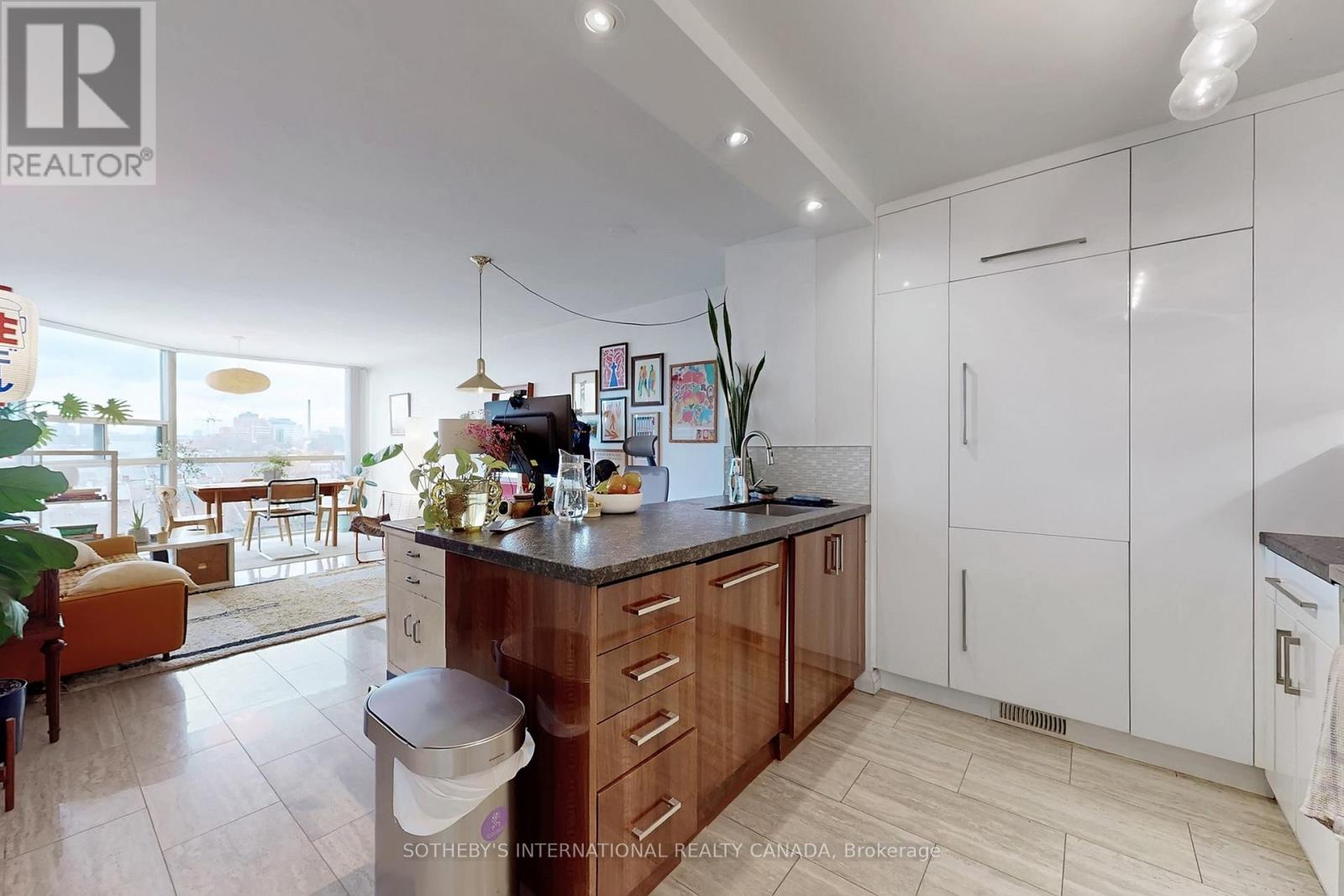 709 - 725 King Street W, Toronto (Niagara), Ontario  M5V 2W9 - Photo 11 - C12705948