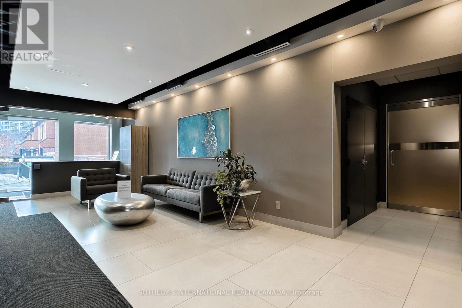 709 - 725 King Street W, Toronto (Niagara), Ontario  M5V 2W9 - Photo 2 - C12705948