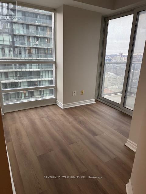 3012 - 763 Bay Street, Toronto, Ontario  M5G 2R3 - Photo 5 - C12637776