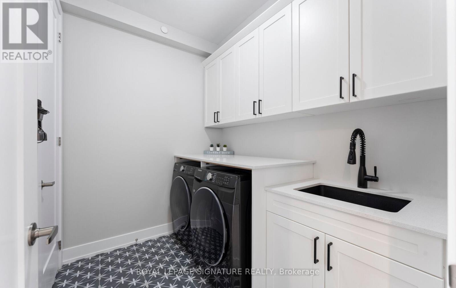 29 Sikura Circle, Aurora, Ontario  L4G 3Y8 - Photo 31 - N12705922