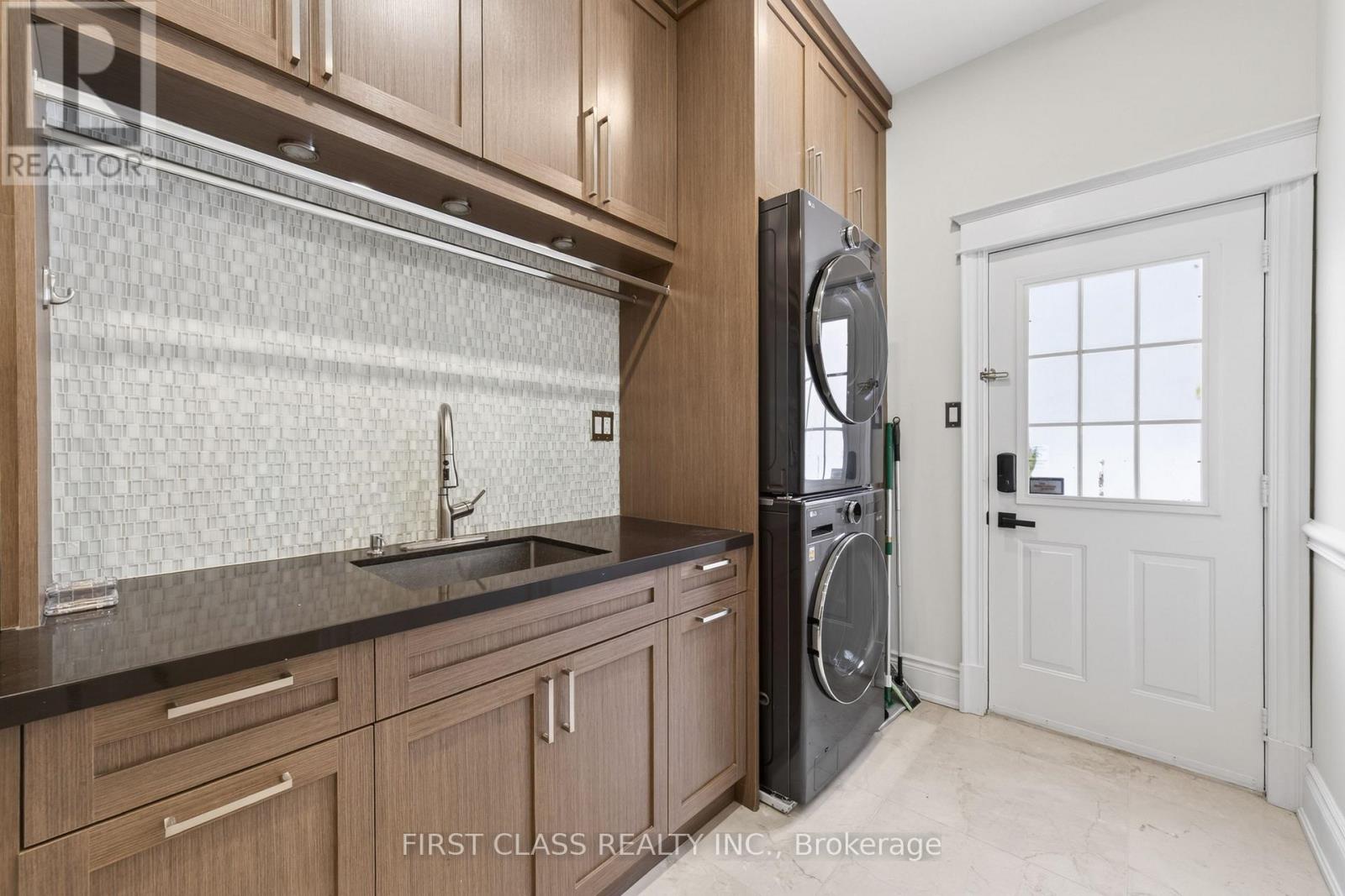 1109 Secretariate Road, Newmarket (Stonehaven-Wyndham), Ontario  L3X 1M4 - Photo 19 - N12705930