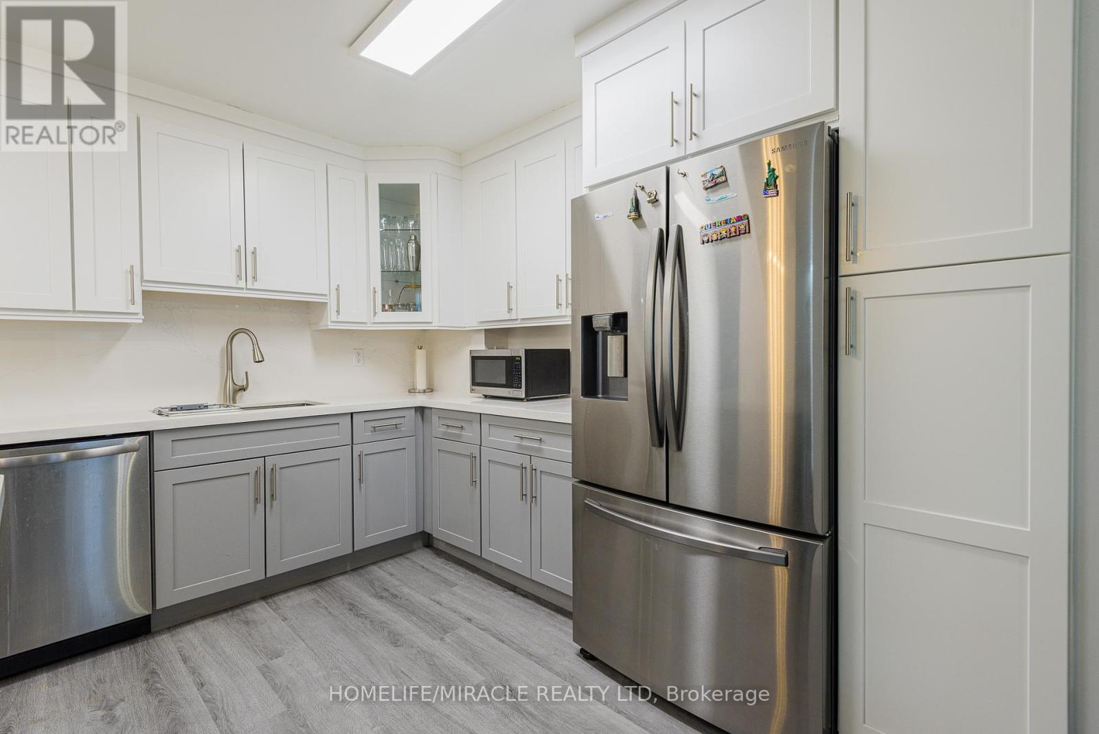 1201 - 714 The West Mall, Toronto, Ontario  M9C 4X1 - Photo 9 - W12705934