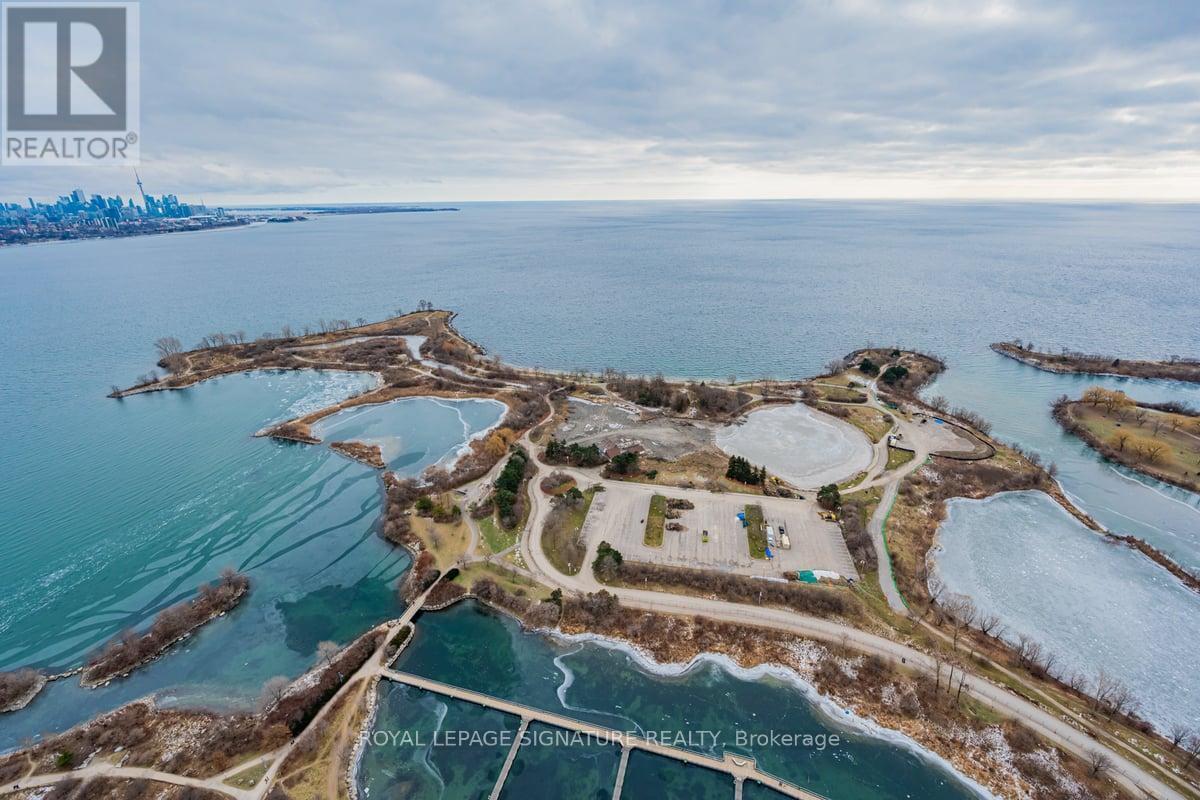 Lph05b - 20 Shore Breeze Drive, Toronto, Ontario  M8V 1A1 - Photo 13 - W12705942