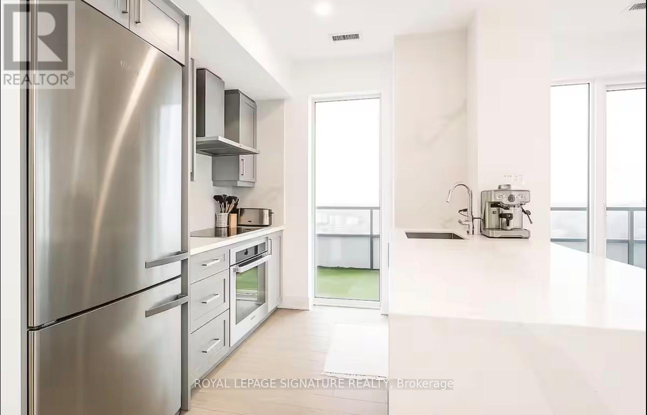 Lph05b - 20 Shore Breeze Drive, Toronto, Ontario  M8V 1A1 - Photo 4 - W12705942