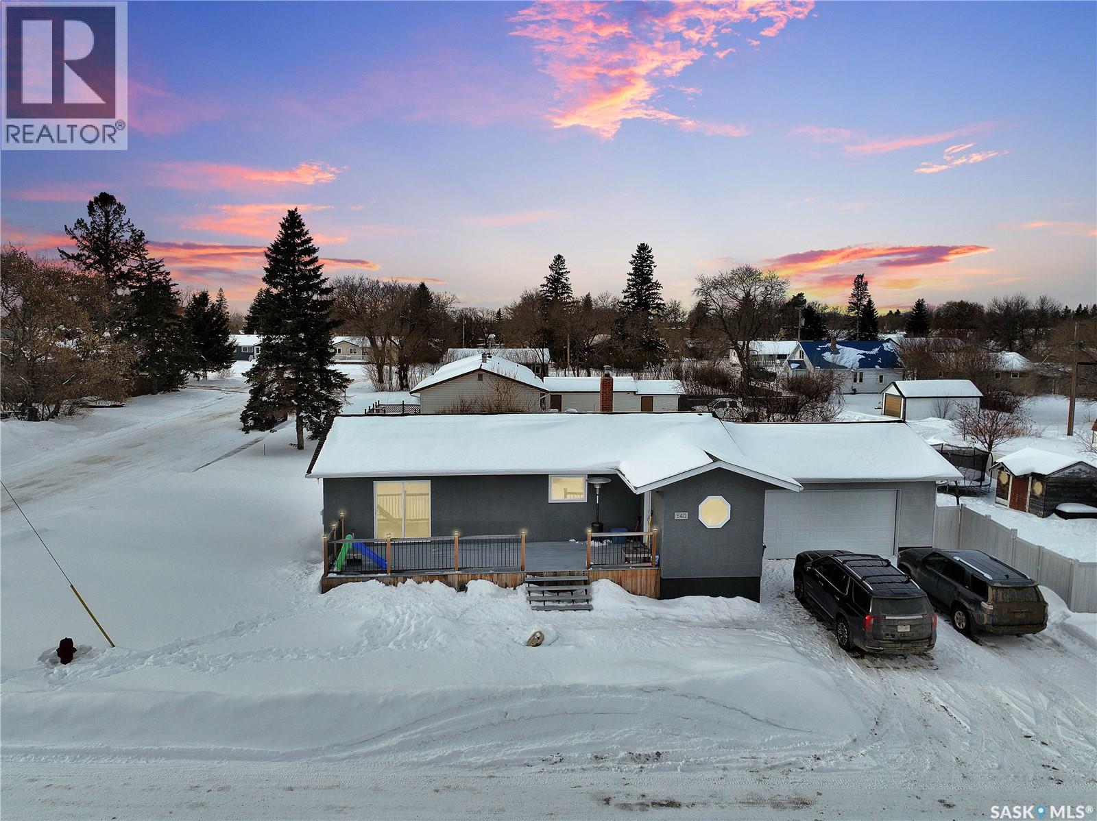 540 3rd Avenue, Esterhazy, Saskatchewan  S0A 0S0 - Photo 1 - SK026889