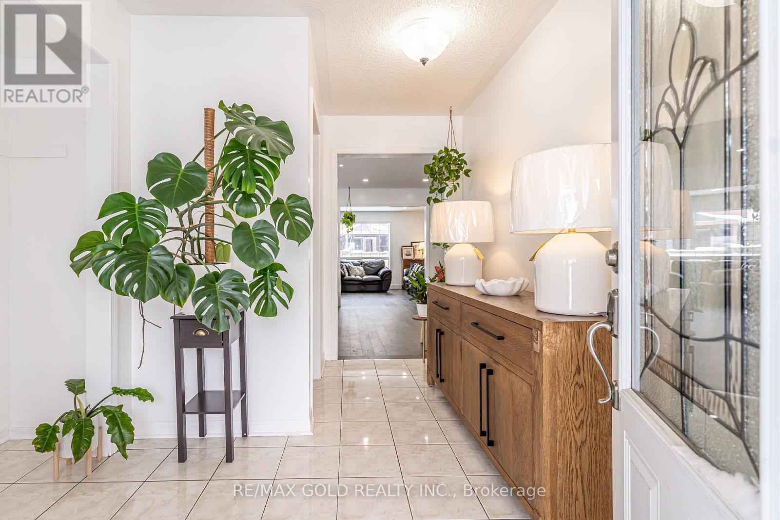 2 Zimmer Street, Brampton, Ontario  L6S 6L3 - Photo 6 - W12703704