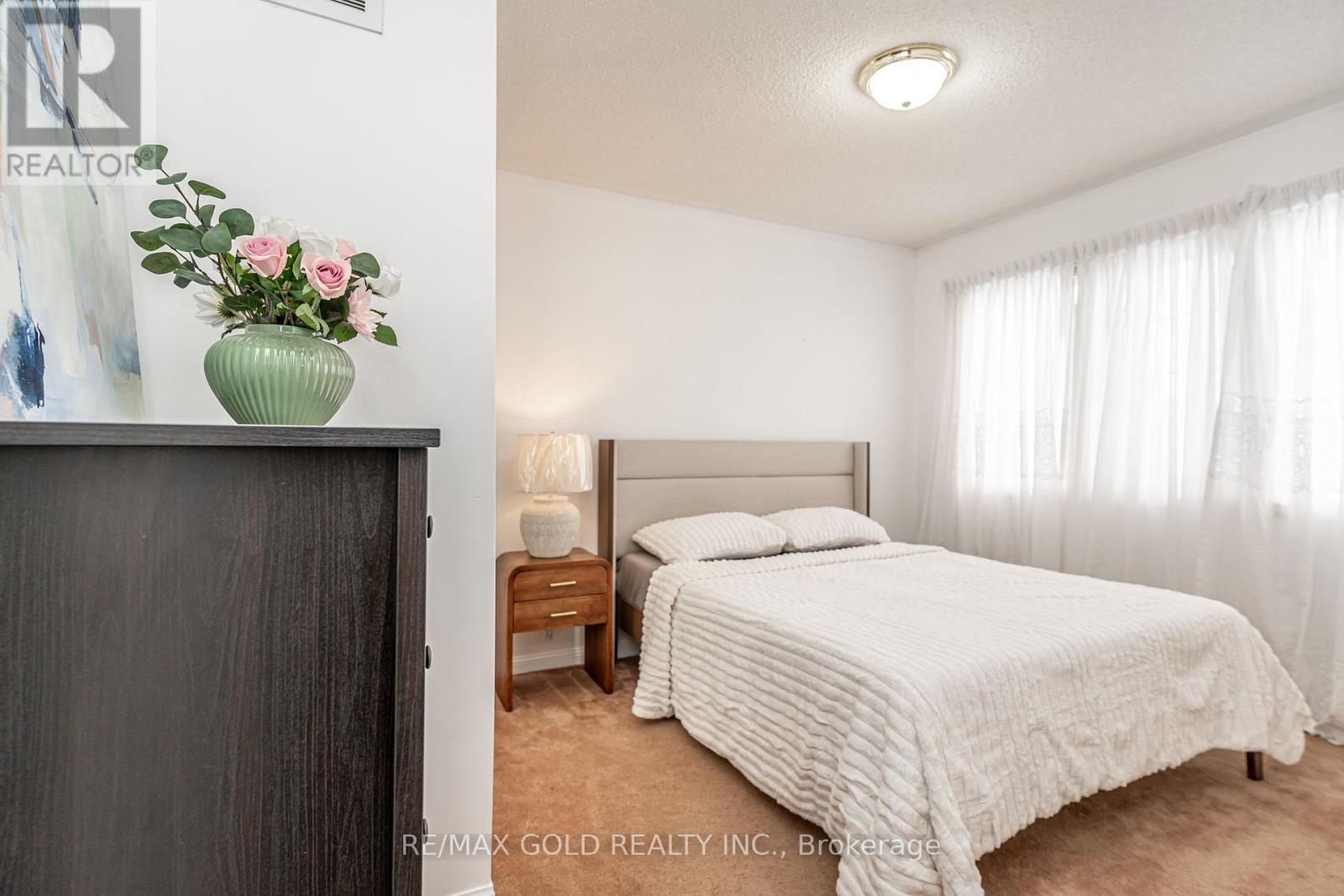 2 Zimmer Street, Brampton, Ontario  L6S 6L3 - Photo 29 - W12703704