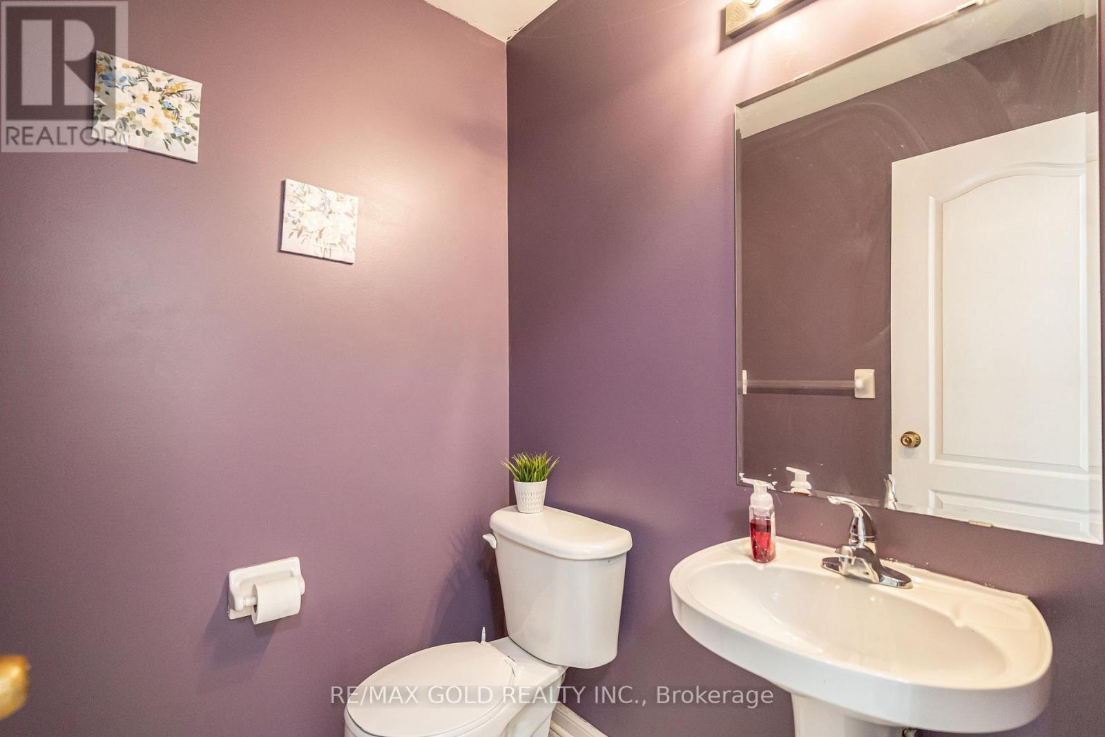 2 Zimmer Street, Brampton, Ontario  L6S 6L3 - Photo 21 - W12703704