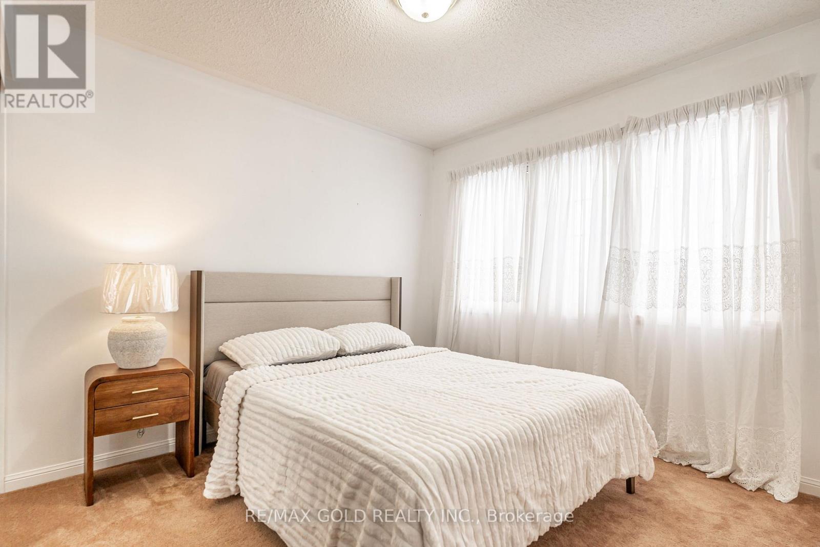 2 Zimmer Street, Brampton, Ontario  L6S 6L3 - Photo 30 - W12703704