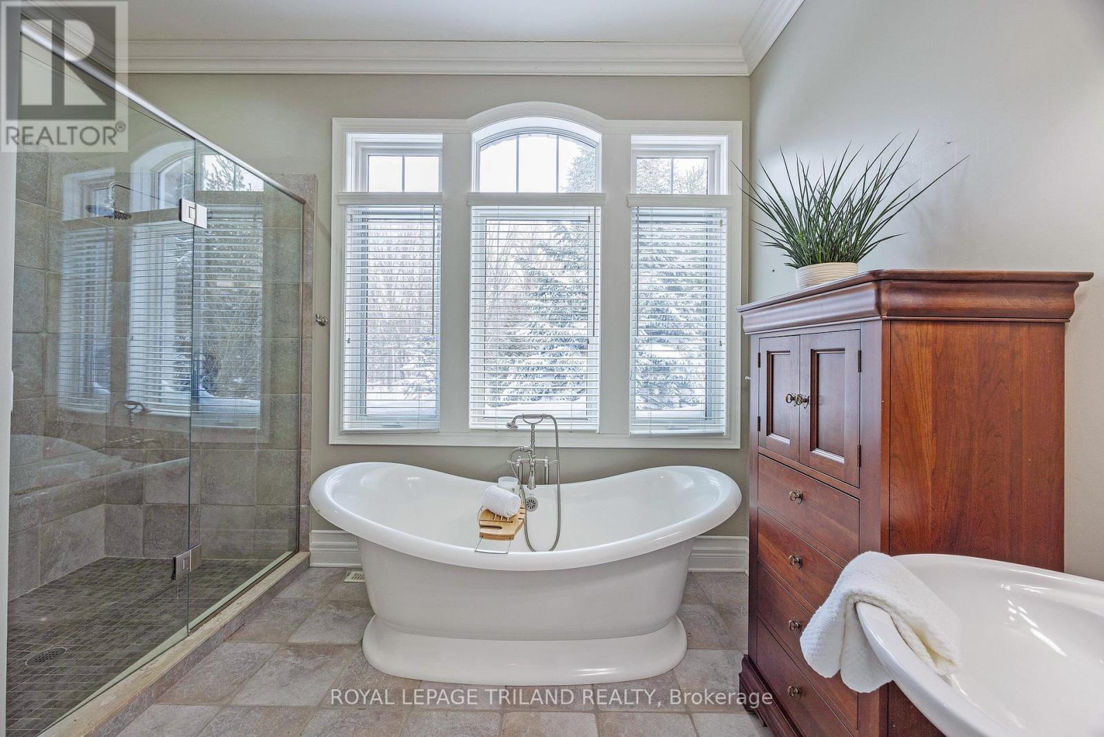 9389 Elviage Drive, London South, Ontario  N6K 4R8 - Photo 22 - X12703182