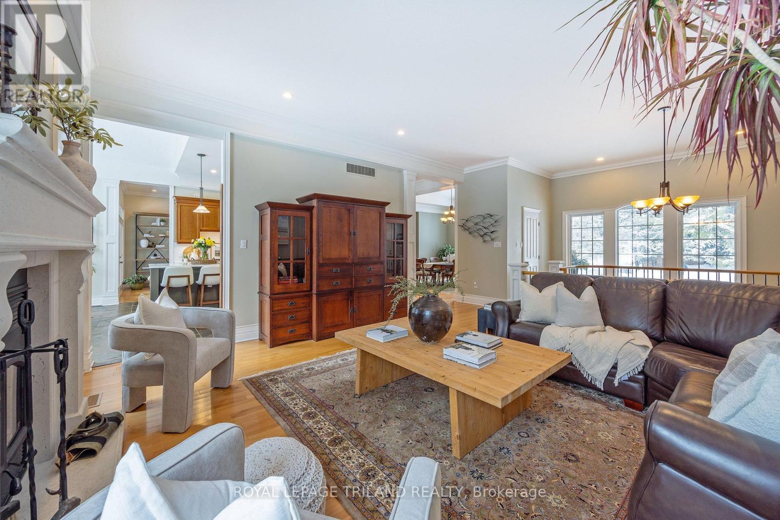 9389 Elviage Drive, London South, Ontario  N6K 4R8 - Photo 10 - X12703182