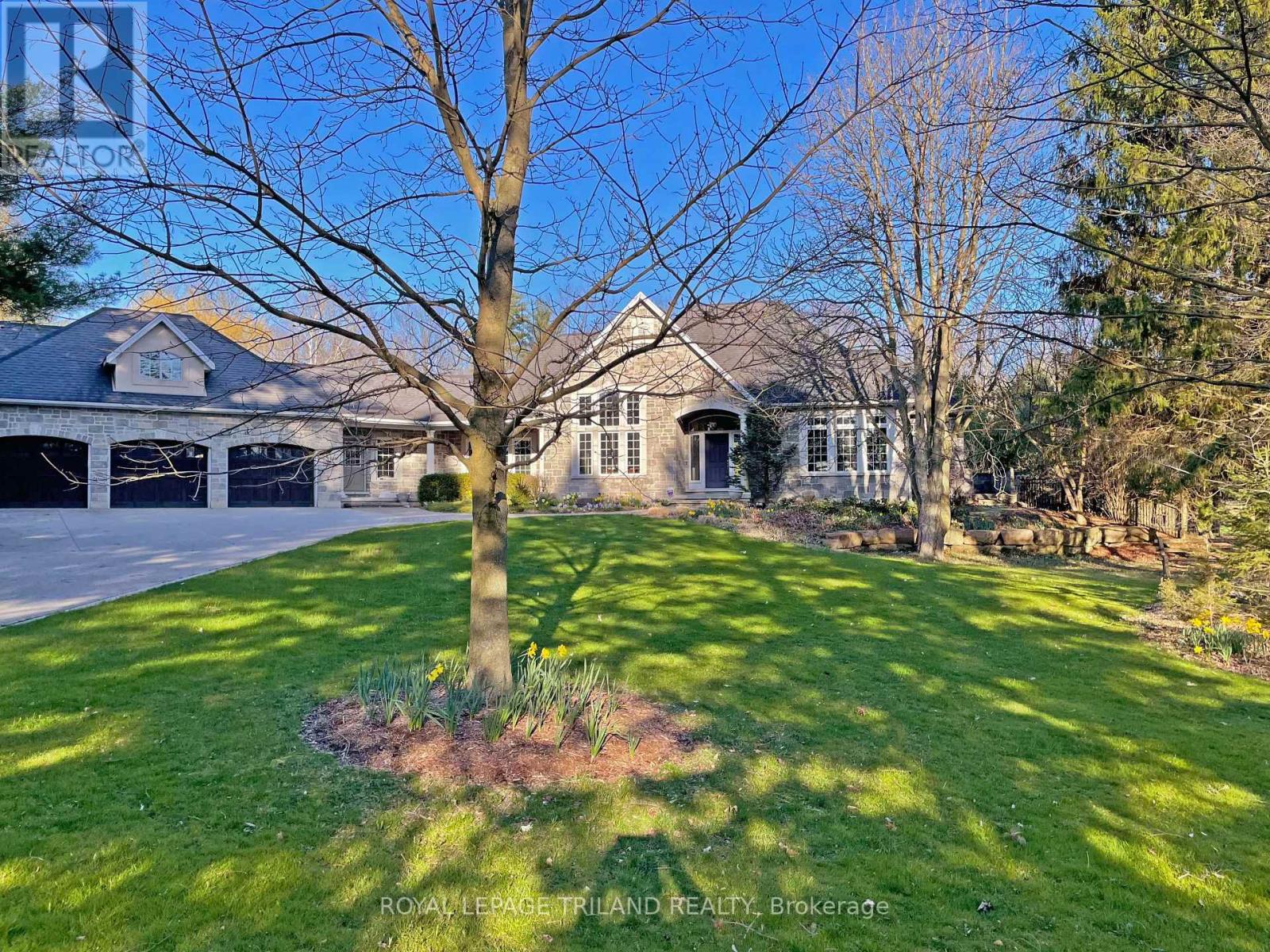 9389 Elviage Drive, London South, Ontario  N6K 4R8 - Photo 2 - X12703182