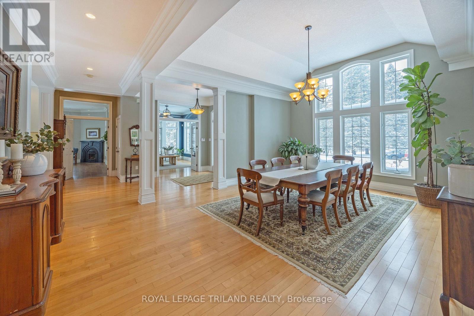 9389 Elviage Drive, London South, Ontario  N6K 4R8 - Photo 7 - X12703182