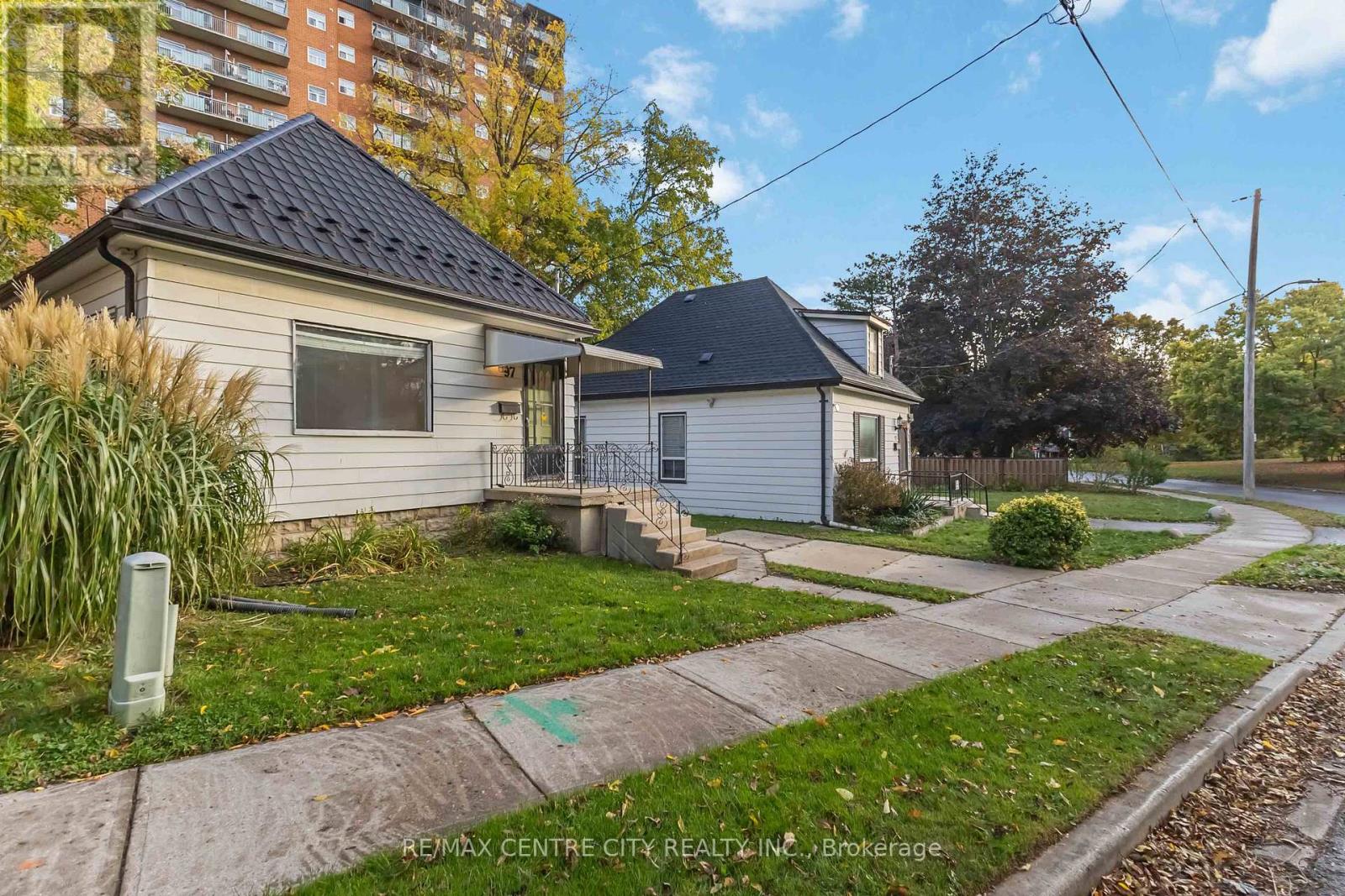 97 Walnut Street, London North, Ontario  N6H 1C3 - Photo 3 - X12705978