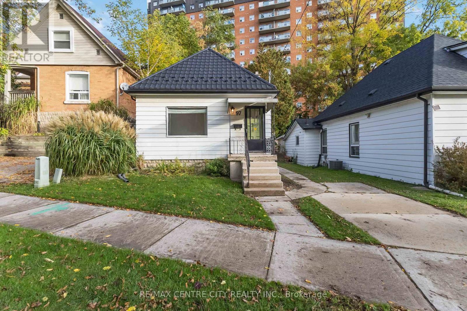 97 Walnut Street, London North, Ontario  N6H 1C3 - Photo 7 - X12705978