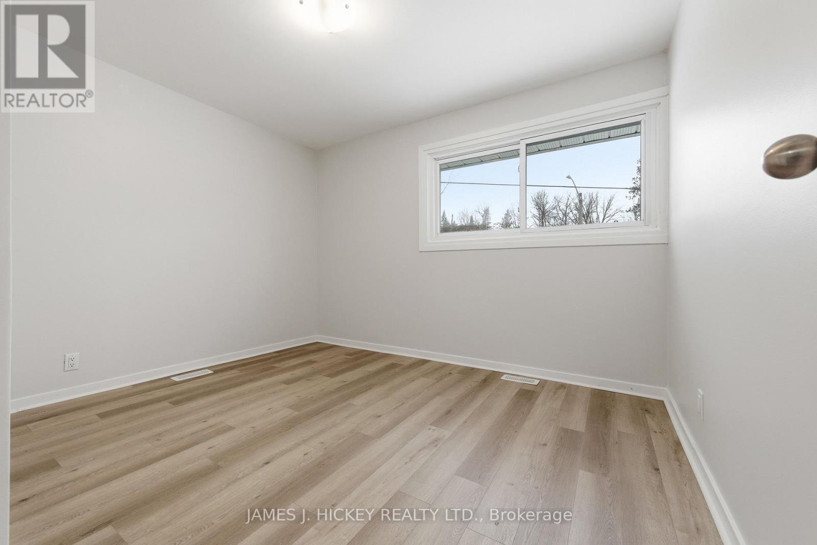 88 Glendale Avenue, Deep River, Ontario  K0J 1P0 - Photo 18 - X12706000