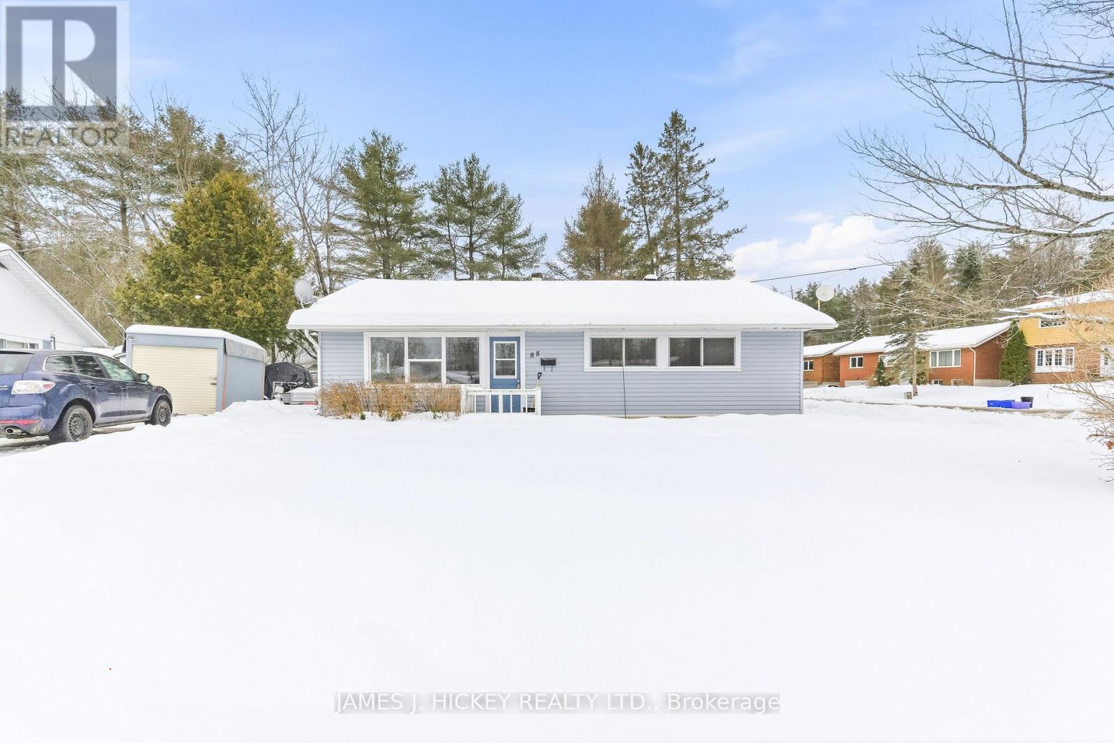 88 Glendale Avenue, Deep River, Ontario  K0J 1P0 - Photo 2 - X12706000
