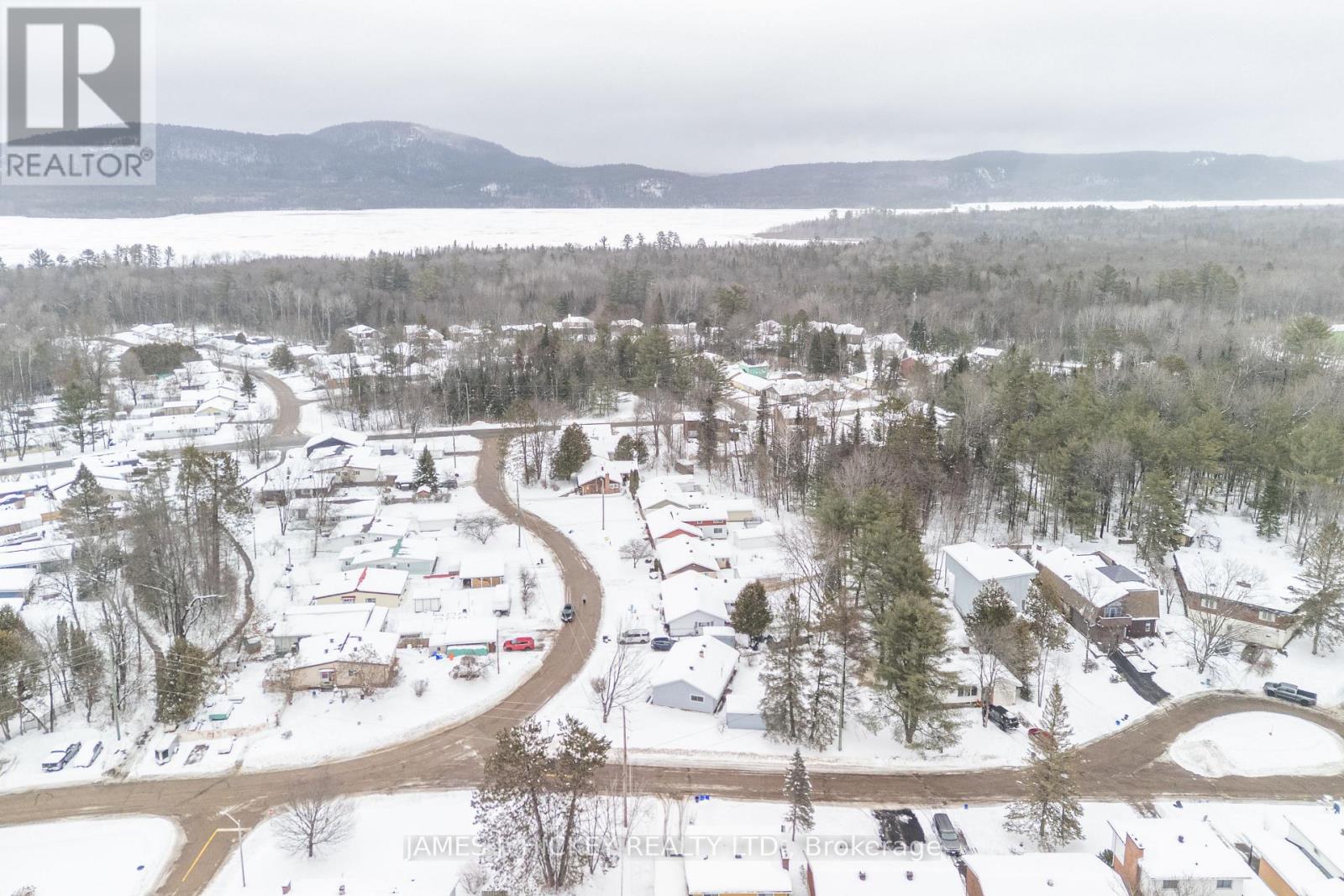 88 Glendale Avenue, Deep River, Ontario  K0J 1P0 - Photo 35 - X12706000