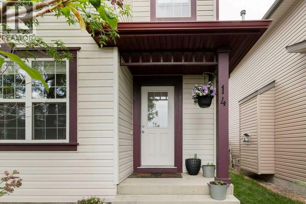 14 Everglen Manor Sw, Calgary, Alberta  t2y 5g4 - Photo 2 - A2262867
