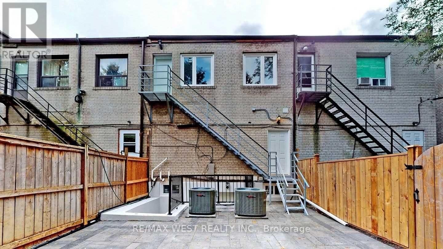 656 Sheppard Avenue W, Toronto, Ontario  M3H 2S5 - Photo 6 - C12705970