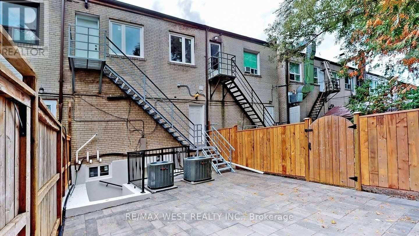 656 Sheppard Avenue W, Toronto, Ontario  M3H 2S5 - Photo 7 - C12705970