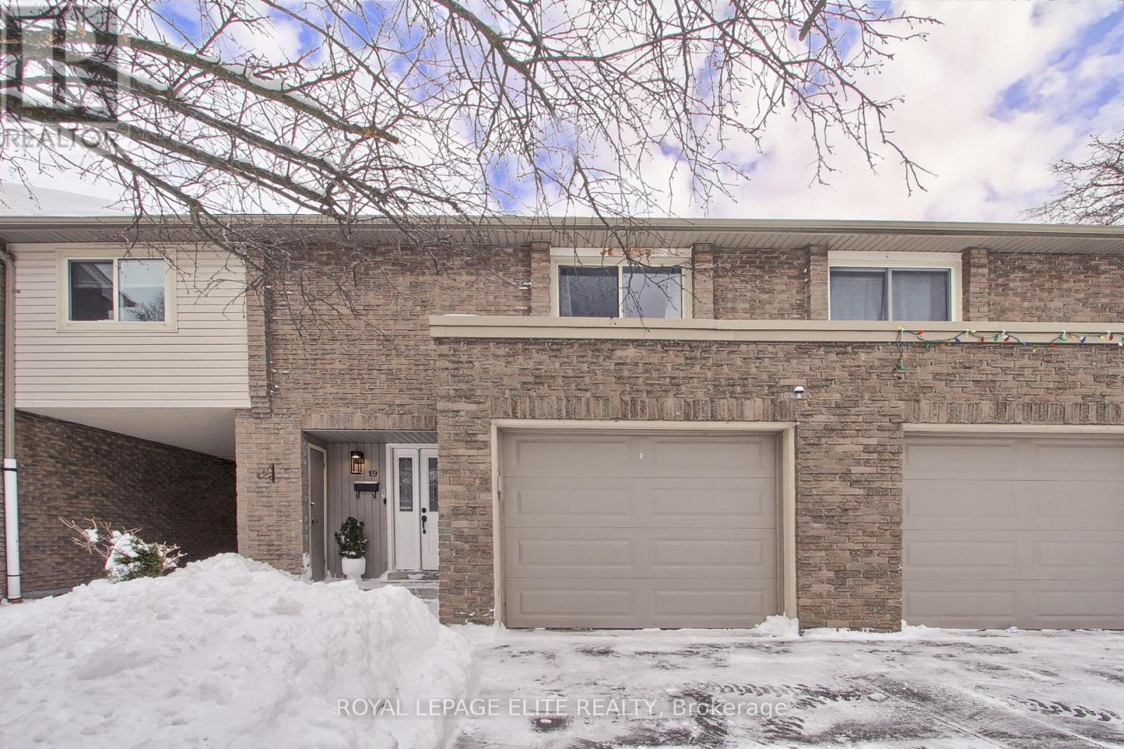 19 LINDISFARNE WAY, Markham, Ontario