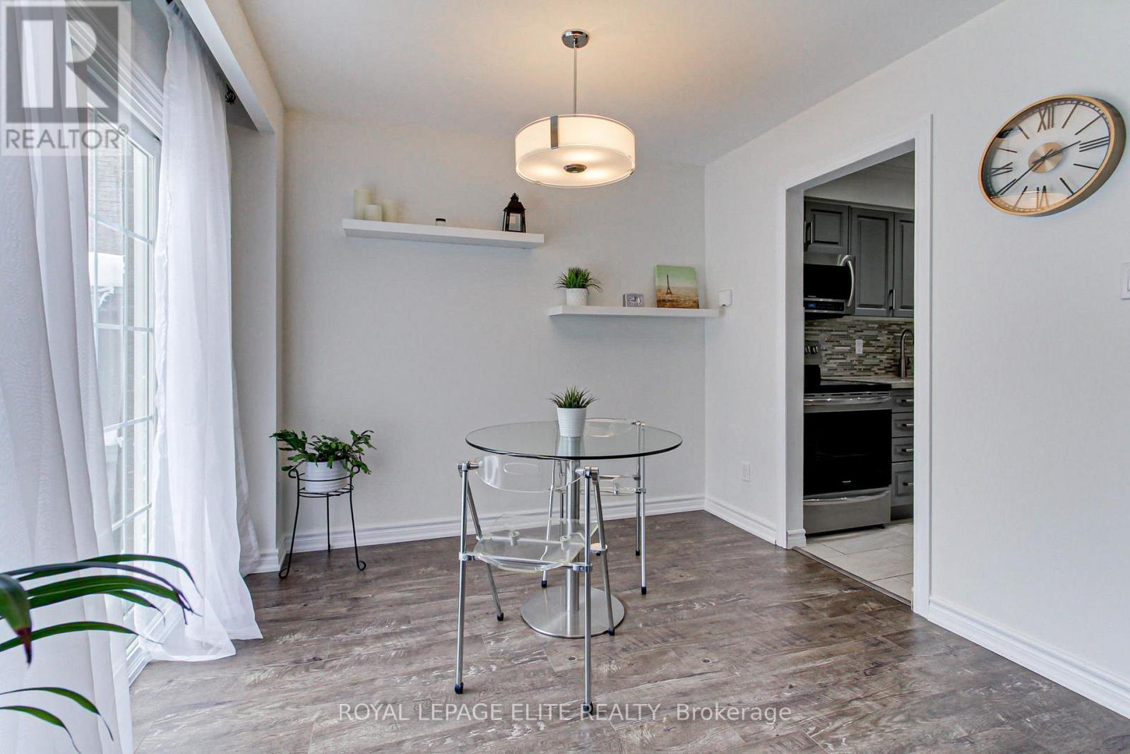 19 Lindisfarne Way, Markham, Ontario  L3P 3W8 - Photo 11 - N12705992