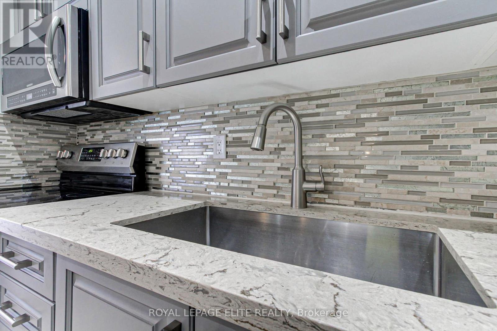 19 Lindisfarne Way, Markham, Ontario  L3P 3W8 - Photo 14 - N12705992