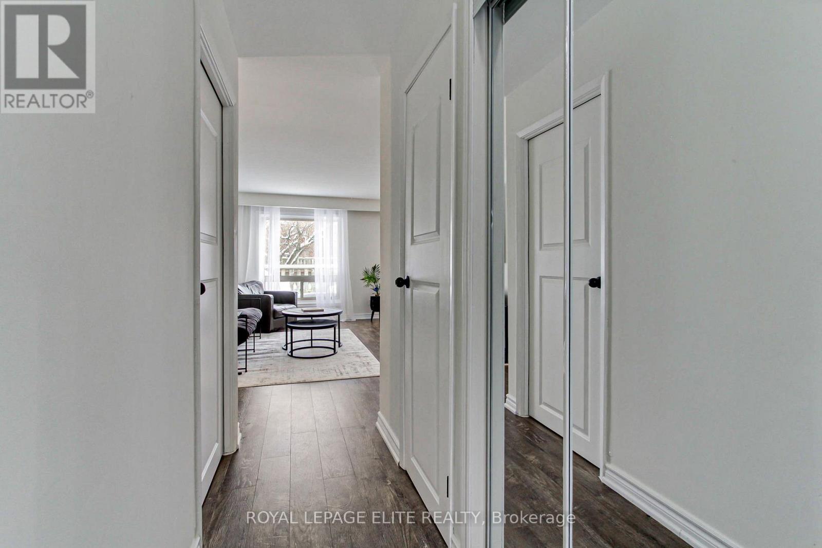 19 Lindisfarne Way, Markham, Ontario  L3P 3W8 - Photo 5 - N12705992