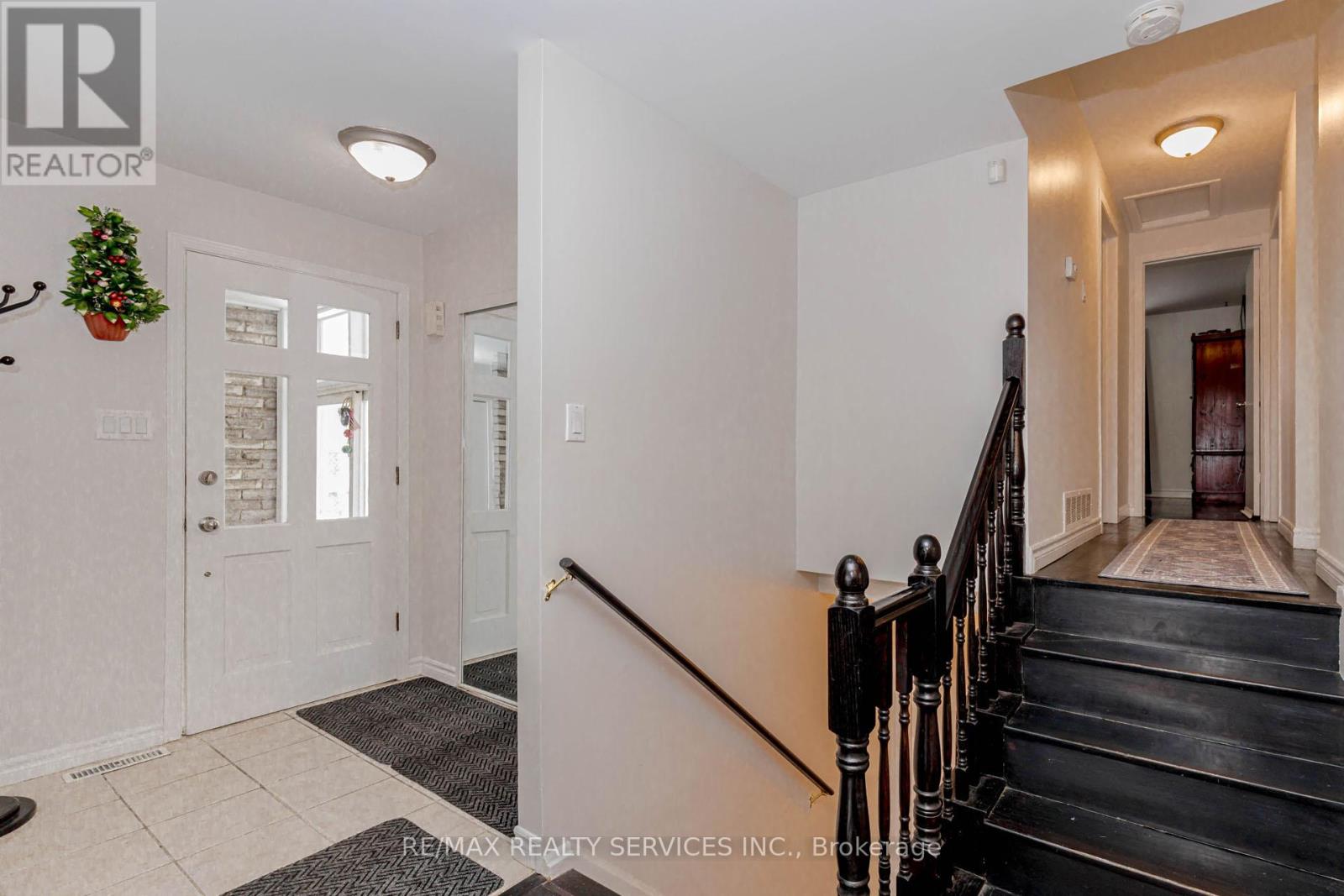 46 Elgin Drive, Brampton, Ontario  L6Y 1A8 - Photo 23 - W12705982