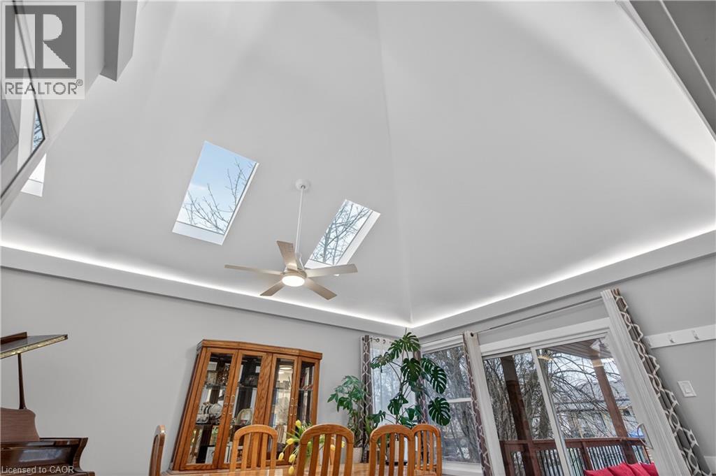 486 East 38th Street, Hamilton, Ontario  L8V 4G8 - Photo 8 - 40798916