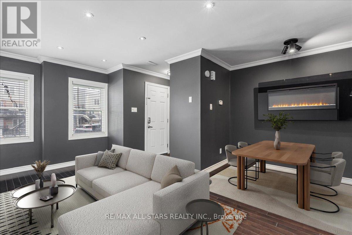 47 - 115 Main Street S, Newmarket, Ontario  L3Y 8J3 - Photo 2 - N12676406